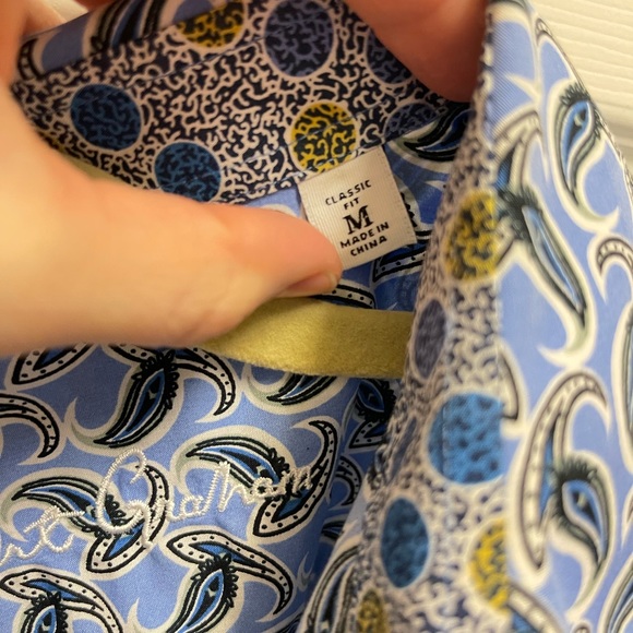Robert Graham Pattern Short Sleeve Button Down - Picture 5 of 10